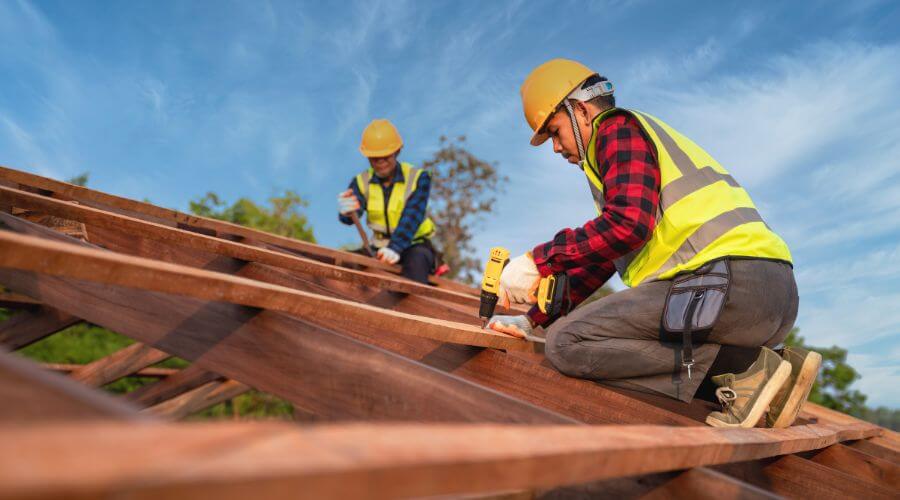 Professional Flat Roofing Installation services in Coopersville, MI